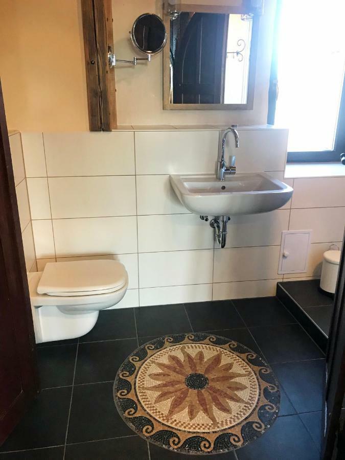 Ferienwohnung Wachstube Mit 3 Schlafraeumen Im Rittergut Leppersdorf Wachau Екстериор снимка